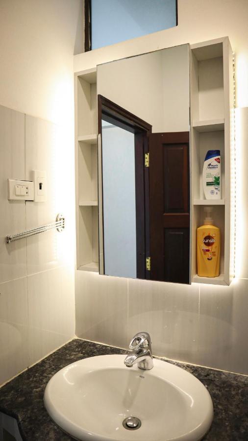 La Vie - Saigon Homestay Cafe & Tea Apartment *